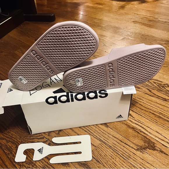 Adidas Slides-never worn! NWT! Men’s size 11/12- gray/light purple neutral color - Picture 4 of 7